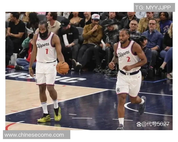 西部季后赛激战正酣雷霆与快船谁能笑到最后争夺荣耀